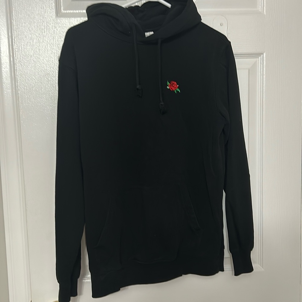 Black  hoodie with rose logo xtra small